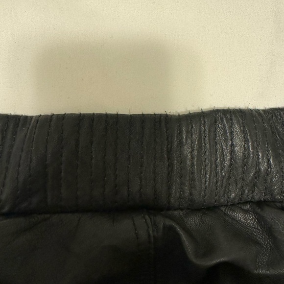 Leather coat - Picture 6 of 7
